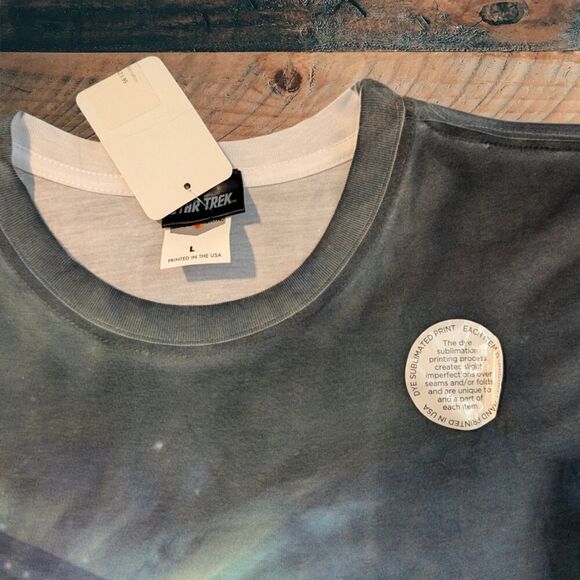 Star Trek Beyond Official AOP Sublimated USS Enterprise T-Shirt MENS LARGE NWT - Picture 4 of 6